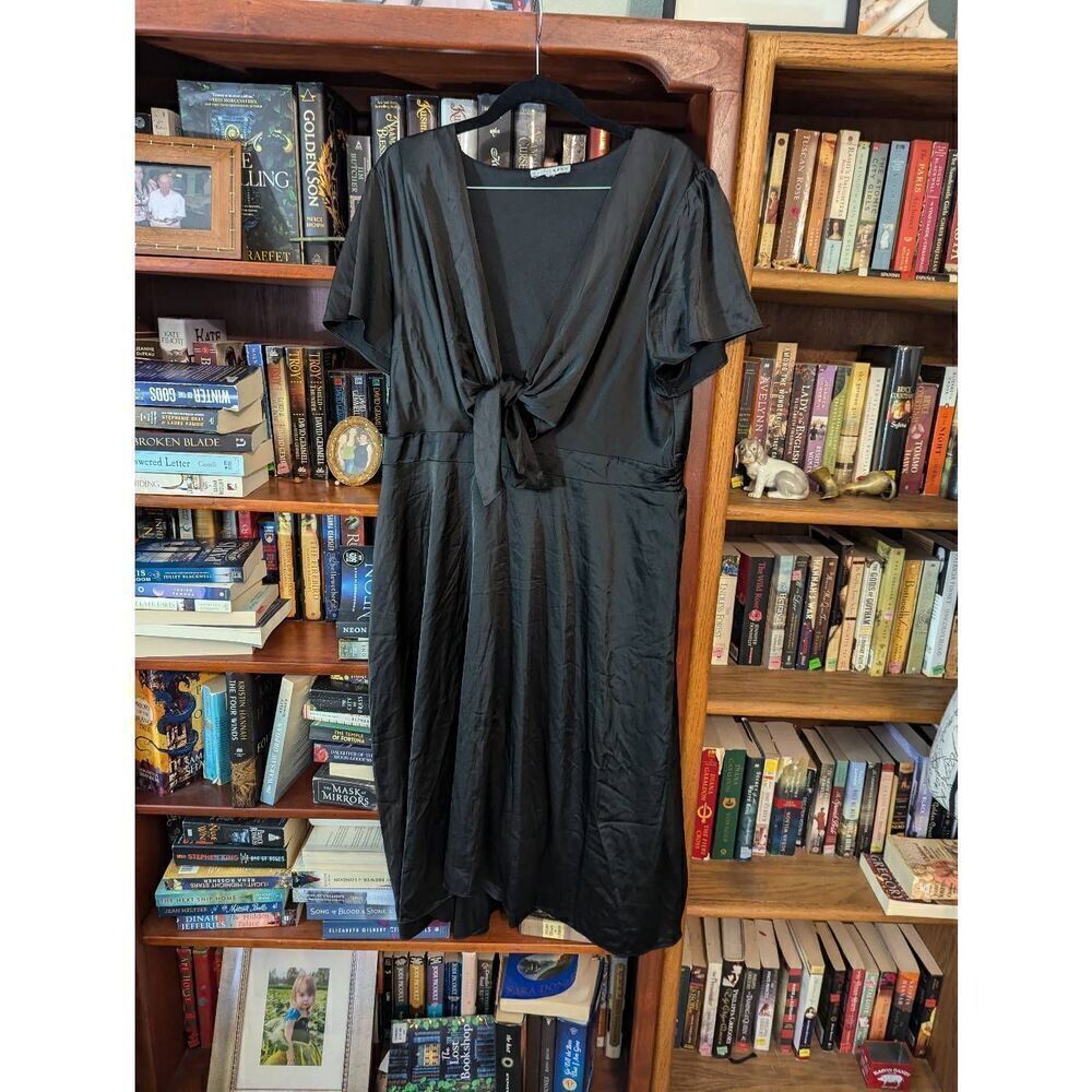 Baltic Born Women’s Medium Black Tie Front Deep Plunge Neck Midi Dress Stretch - Picture 1 of 7